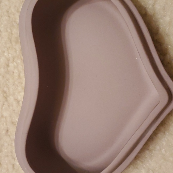 Classic Wedgewood Rare Lilac Color Jasperware Heart Shaped Trinket Box/Lid - Picture 12 of 15